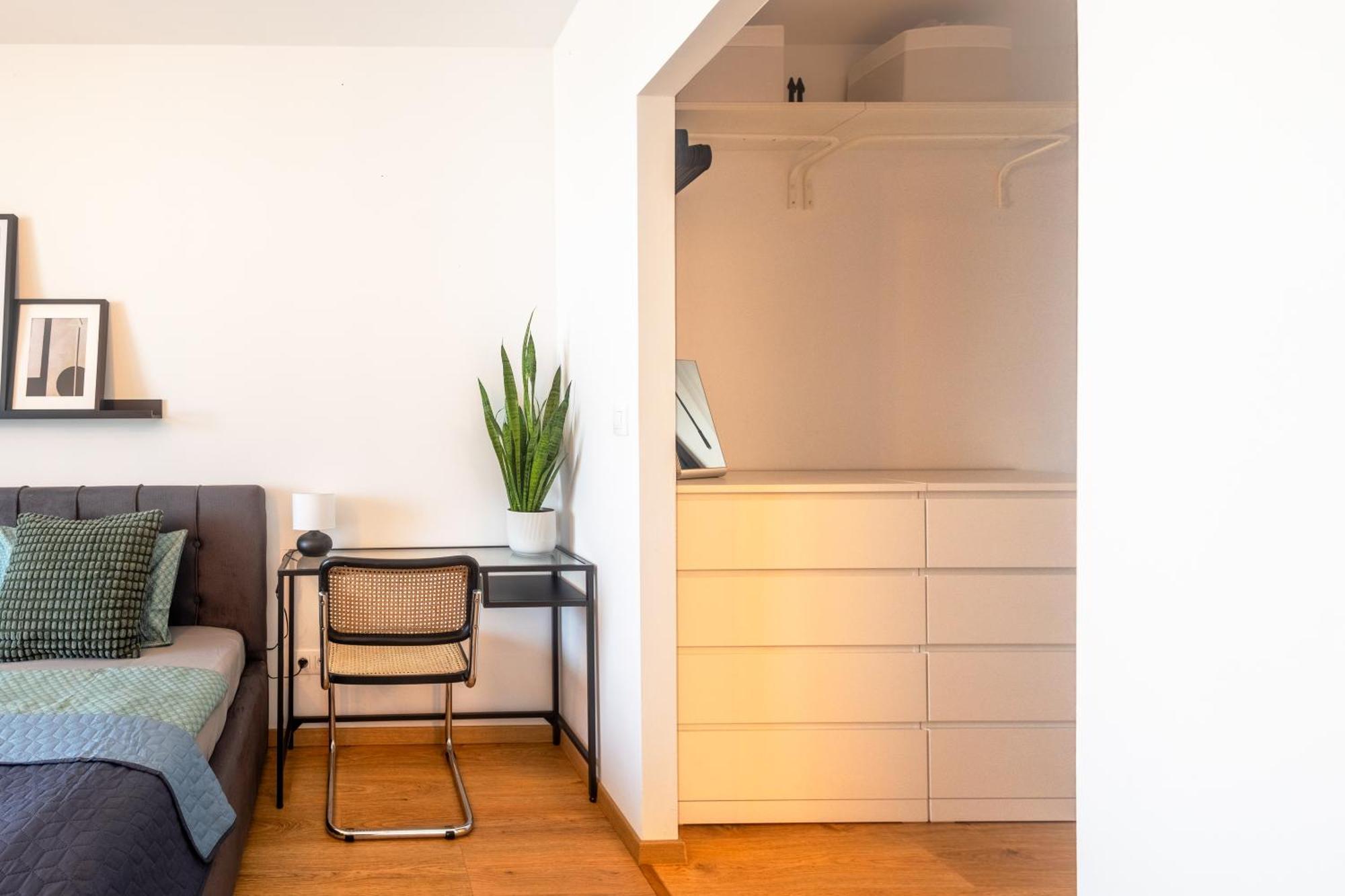 Downtown 2 18th Floor With Free Parking 公寓 *