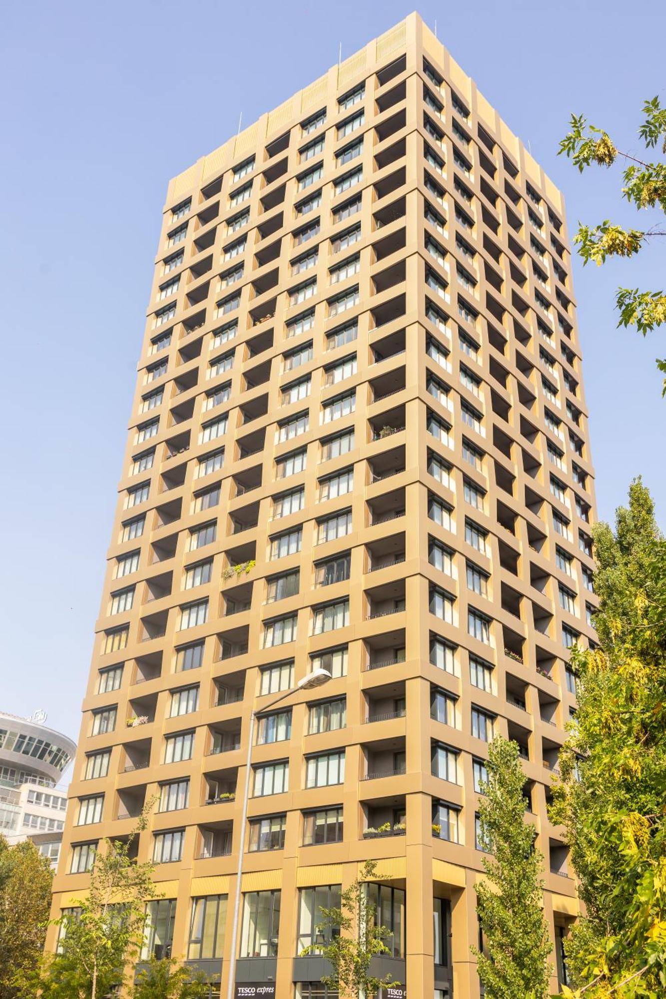 Апартаменти Downtown 2 18th Floor With Free Parking *